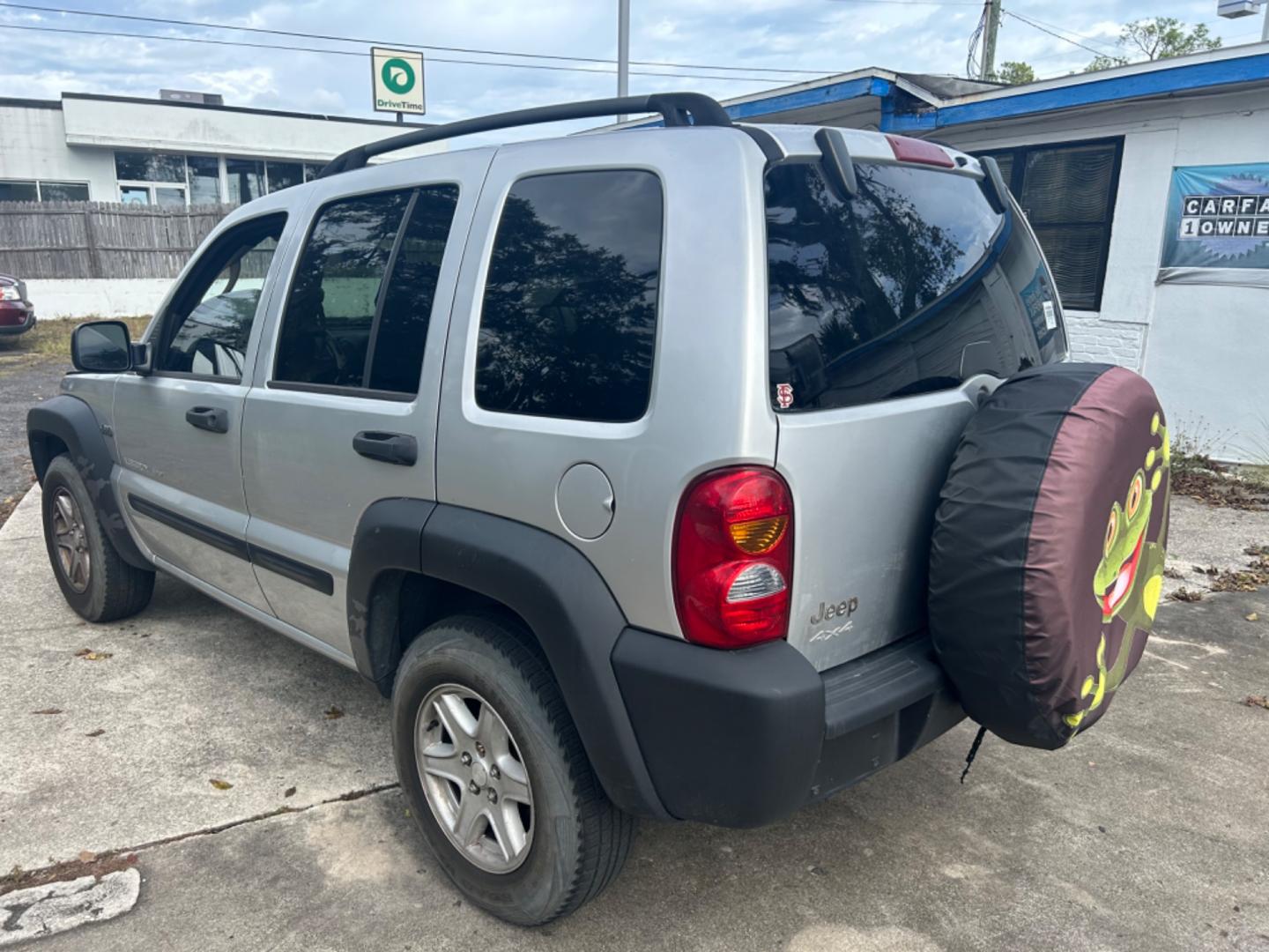 2003 Jeep Liberty (1J4GL48K33W) , located at 1758 Cassat Ave., Jacksonville, FL, 32210, (904) 384-2799, 30.286720, -81.730652 - *****$1500.00 PLUS TAX, TAG, AND TITLE*****CASH SPECIAL*****2003 JEEP LIBERTY 4X4***** 219,037 MILES ICE COLD AIR CONDITIONING 4-DOOR AUTOMATIC TRANSMISSION REMOTE KEYLESS ENTRY CALL BEFORE IT'S SOLD @ 904-384-2799 - Photo#4